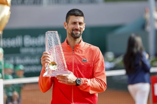 Novak Djokovic a câștigat trofeul 100 al carierei